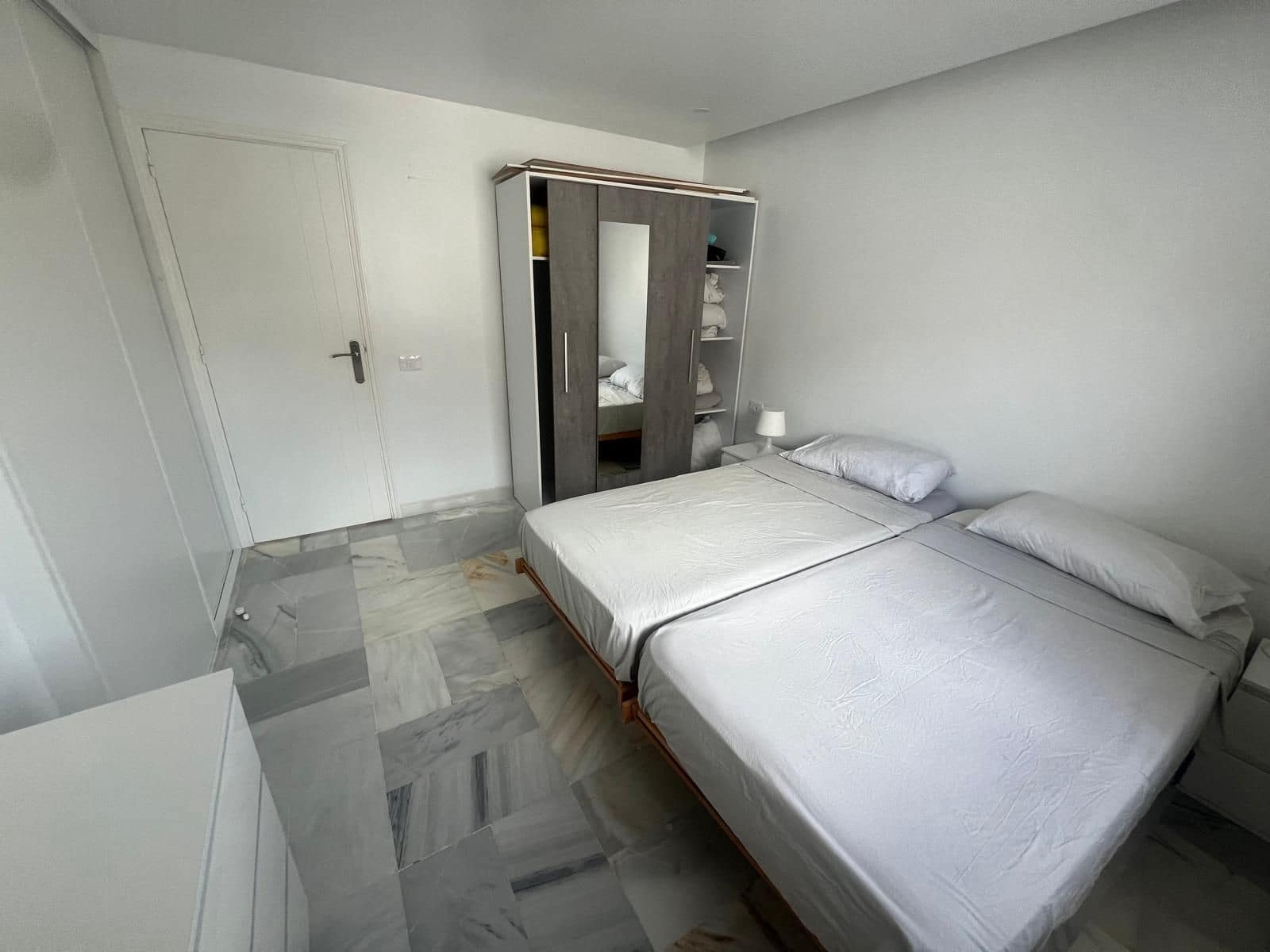 2 slaapkamer Penthouse te koop in Playa de las Americas met zwembad - € 320.000 (Ref: 8968029)