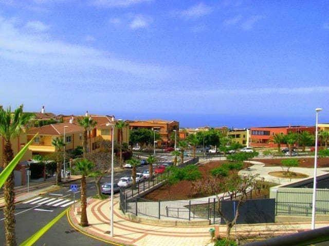 4 quarto Moradia Geminada para venda em Adeje com garagem - 559 000 € (Ref: 8988160)