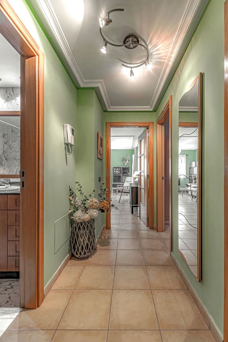 2 soveværelse Lejlighed til salg i El Madronal med swimmingpool garage - € 449.000 (Ref: 9068651)