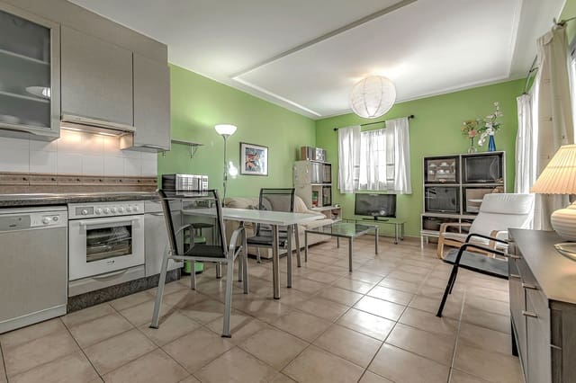 Apartamento de 2 habitaciones en El Madroñal, Adeje en venta con piscina garaje - 449.000 € (Ref: 9068651)