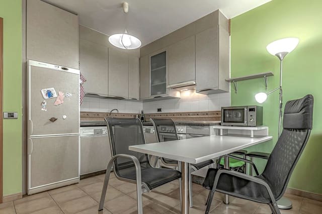 Apartamento de 2 habitaciones en El Madroñal, Adeje en venta con piscina garaje - 449.000 € (Ref: 9068651)