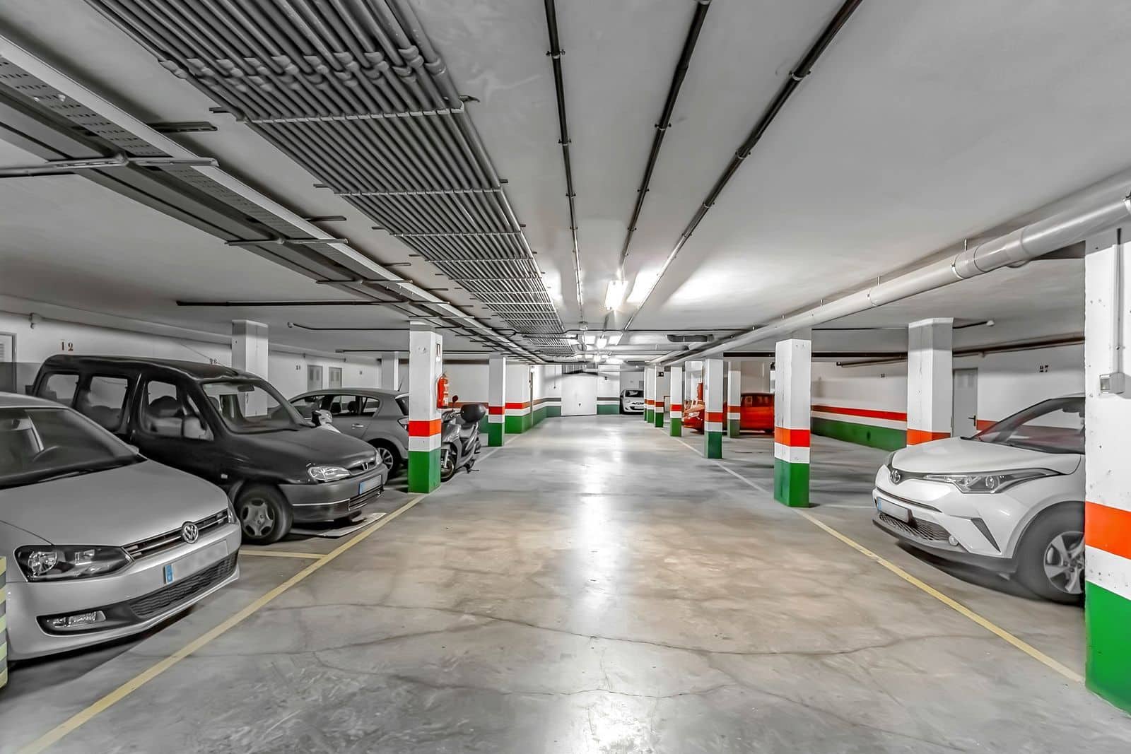 2 soveværelse Lejlighed til salg i El Madronal med swimmingpool garage - € 449.000 (Ref: 9068651)