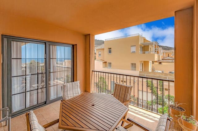 Apartamento de 2 habitaciones en El Madroñal, Adeje en venta con piscina garaje - 449.000 € (Ref: 9068651)