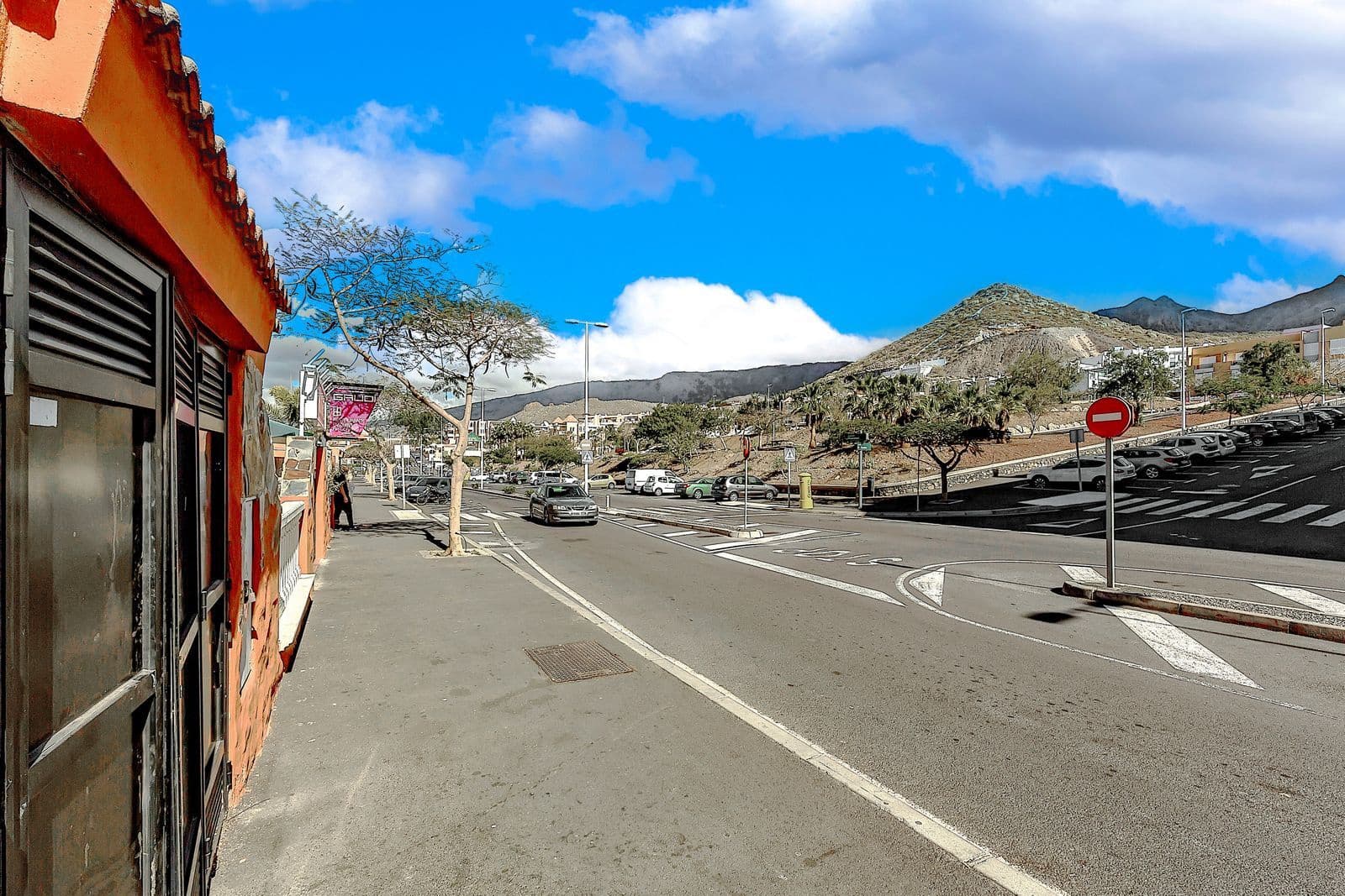 2 soveværelse Lejlighed til salg i El Madronal med swimmingpool garage - € 449.000 (Ref: 9068651)