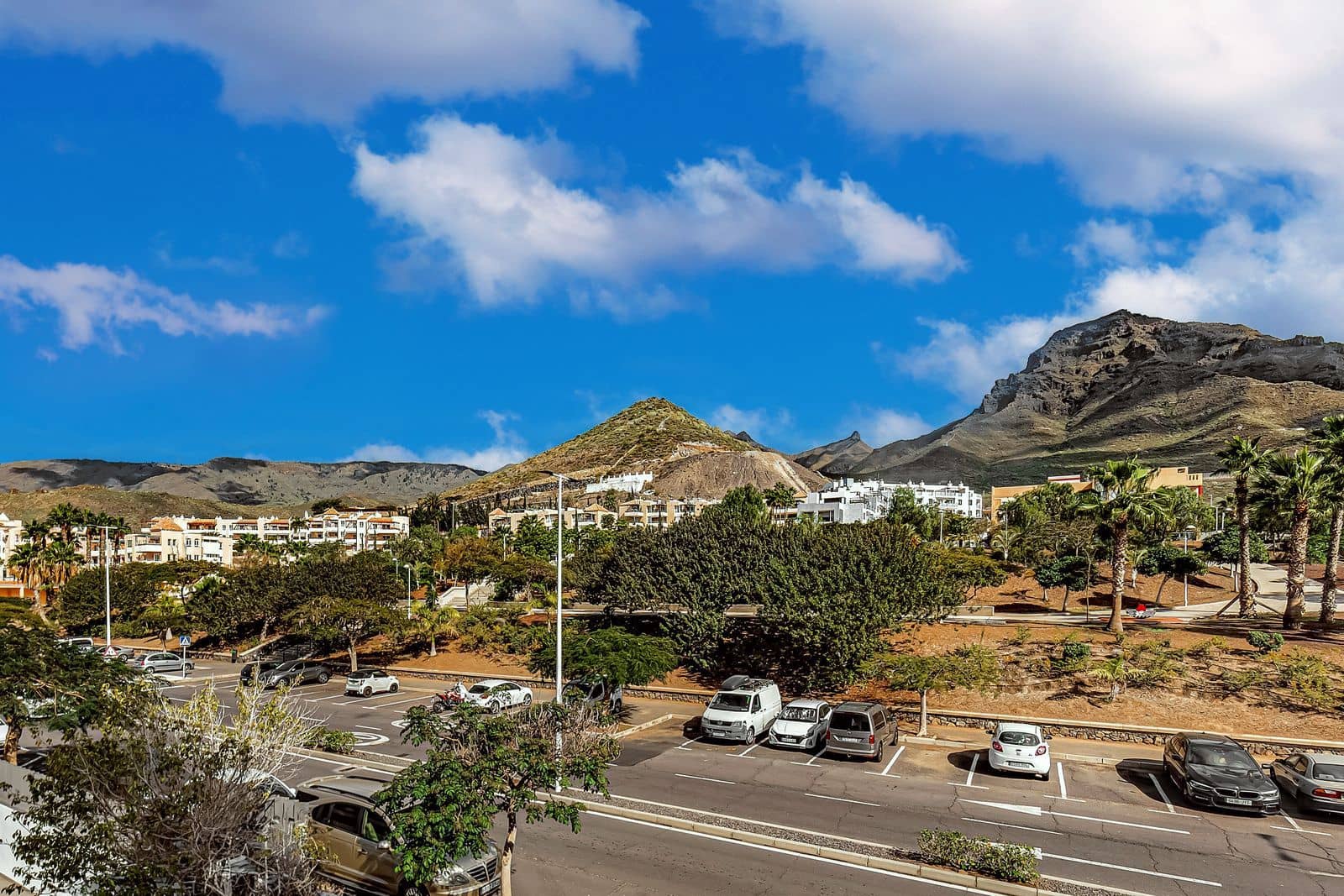 2 soveværelse Lejlighed til salg i El Madronal med swimmingpool garage - € 449.000 (Ref: 9068651)