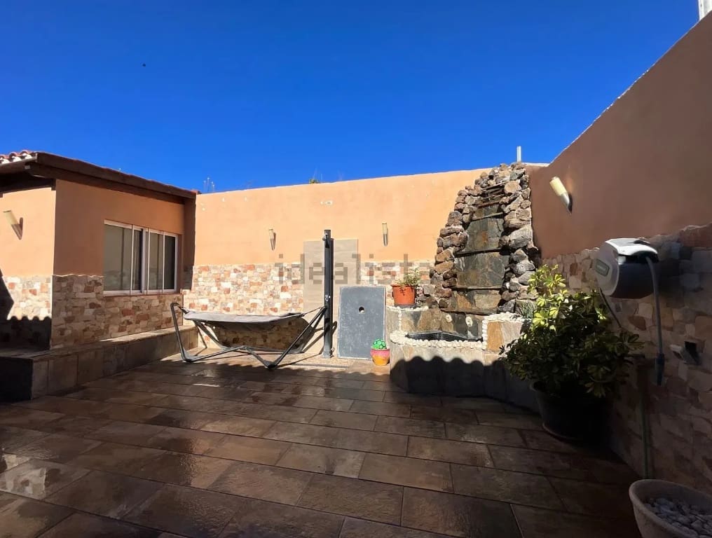 3 bedroom Apartment for sale in San Miguel de Abona with garage - € 320,000 (Ref: 9074876)