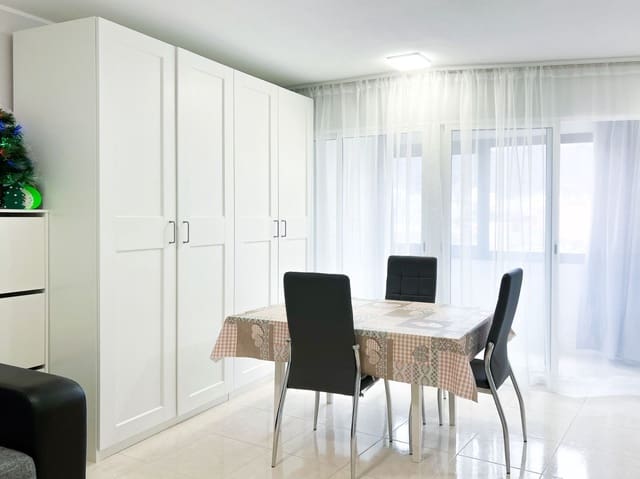 2 soveværelse Lejlighed til leje i Adeje med garage - € 1.400 (Ref: 9110071)