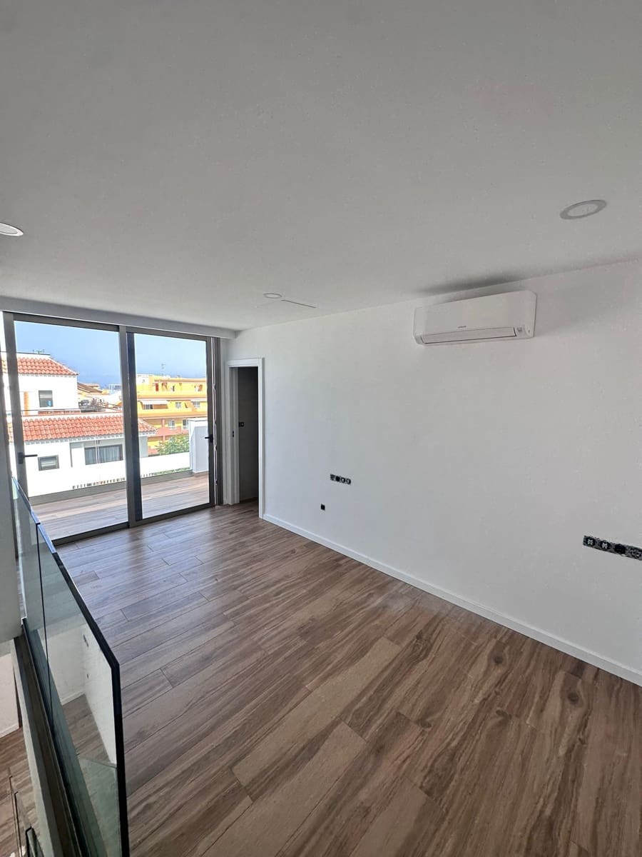 2 quarto Casa em Banda para venda em Puerto Santiago com piscina - 475 000 € (Ref: 9113926)