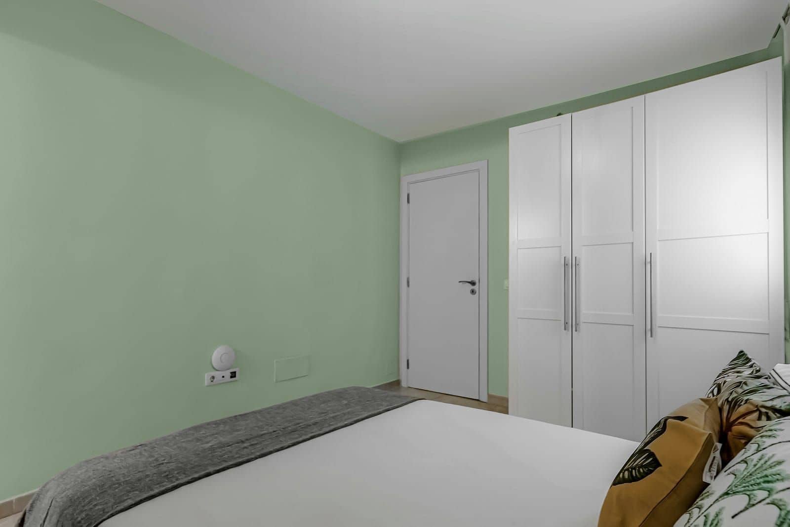 3 bedroom Semi-detached Villa for sale in Fanabe with pool garage - € 940,500 (Ref: 9124662)