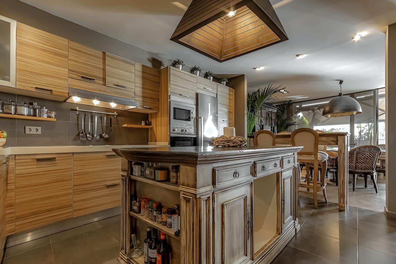 3 bedroom Semi-detached Villa for sale in Fanabe with pool garage - € 940,500 (Ref: 9124662)