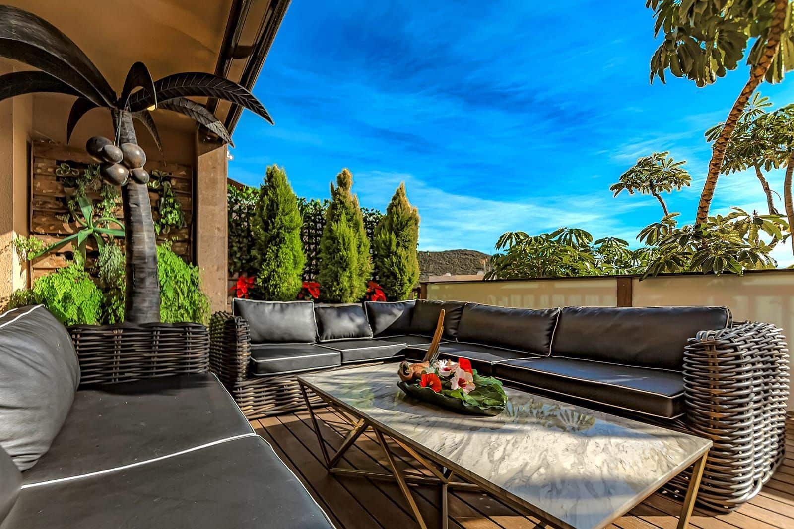 3 bedroom Semi-detached Villa for sale in Fanabe with pool garage - € 940,500 (Ref: 9124662)