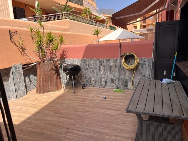 4 soveværelse Semi-Rækkehus til salg i Adeje med swimmingpool garage - € 589.000 (Ref: 9124665)