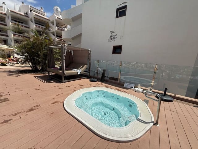 1 sovrum Lägenhet till salu i Los Cristianos, Arona med pool garage - 315 000 € (Ref: 9126610)