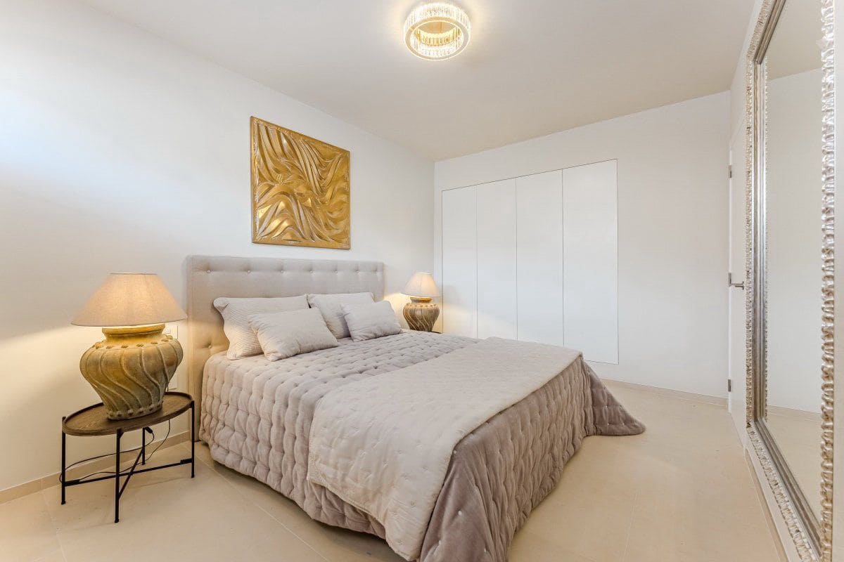 2 soveværelse Penthouse til salg i Torviscas med swimmingpool garage - € 650.000 (Ref: 9126612)