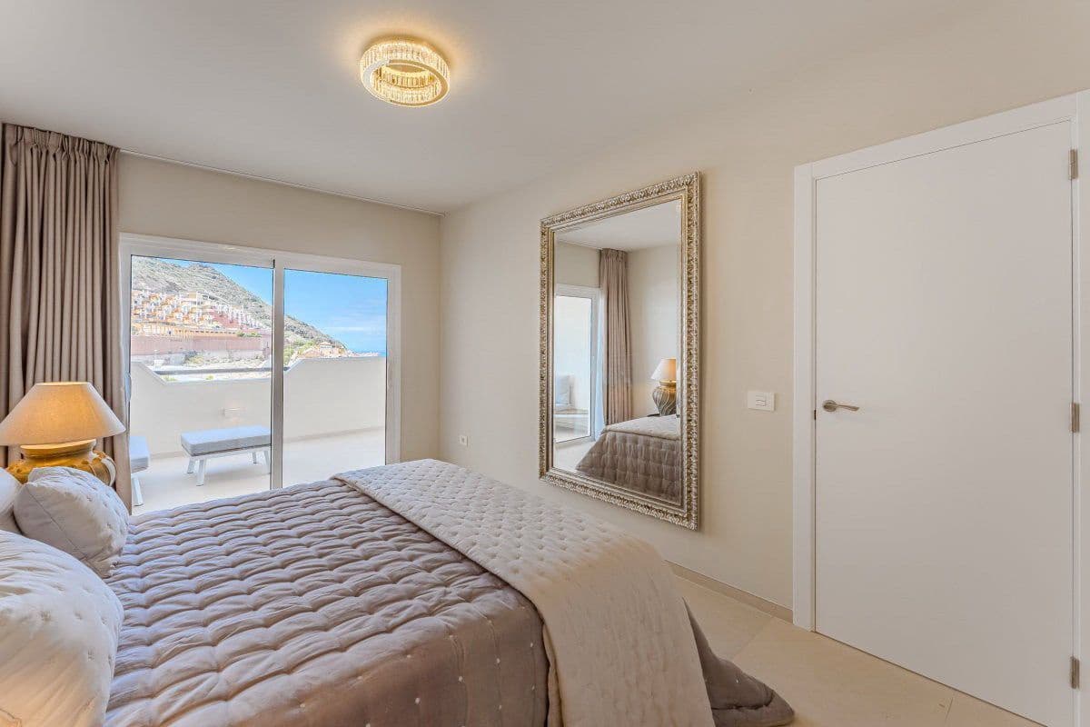 2 soveværelse Penthouse til salg i Torviscas med swimmingpool garage - € 650.000 (Ref: 9126612)