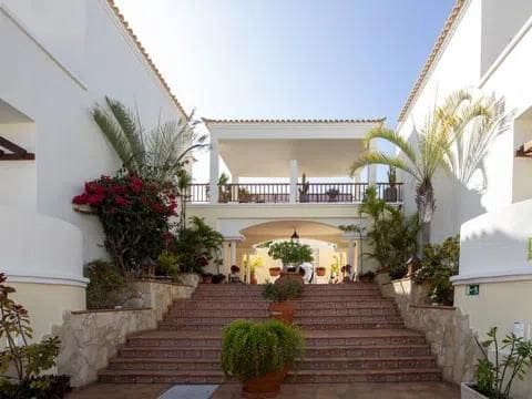 5 soveværelse Villa til salg i Playa de las Americas med swimmingpool garage - € 1.440.000 (Ref: 9126614)