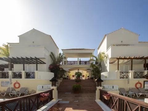 5 soveværelse Villa til salg i Playa de las Americas, Arona med swimmingpool garage - € 1.440.000 (Ref: 9126614)