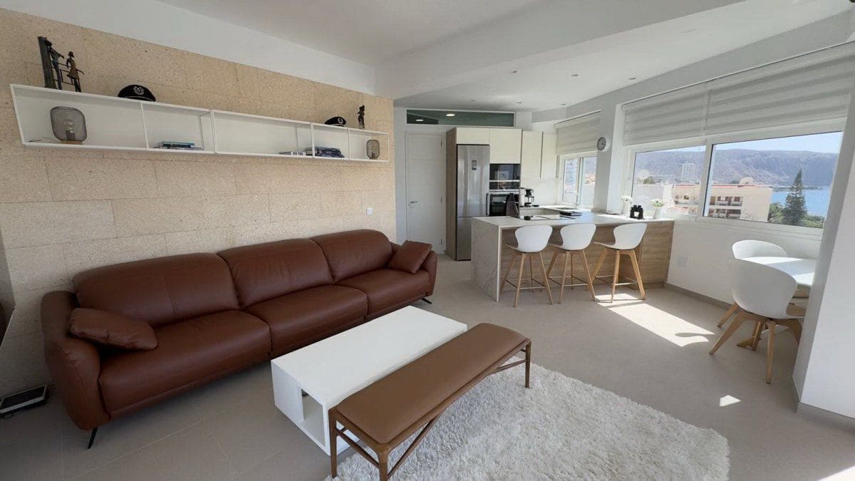 2 soverom Penthouse til salgs i Los Gigantes med svømmebasseng - € 575 000 (Ref: 9128001)