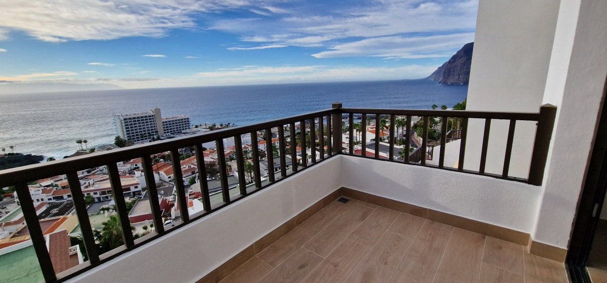 2 soverom Penthouse til salgs i Los Gigantes med svømmebasseng - € 575 000 (Ref: 9128001)