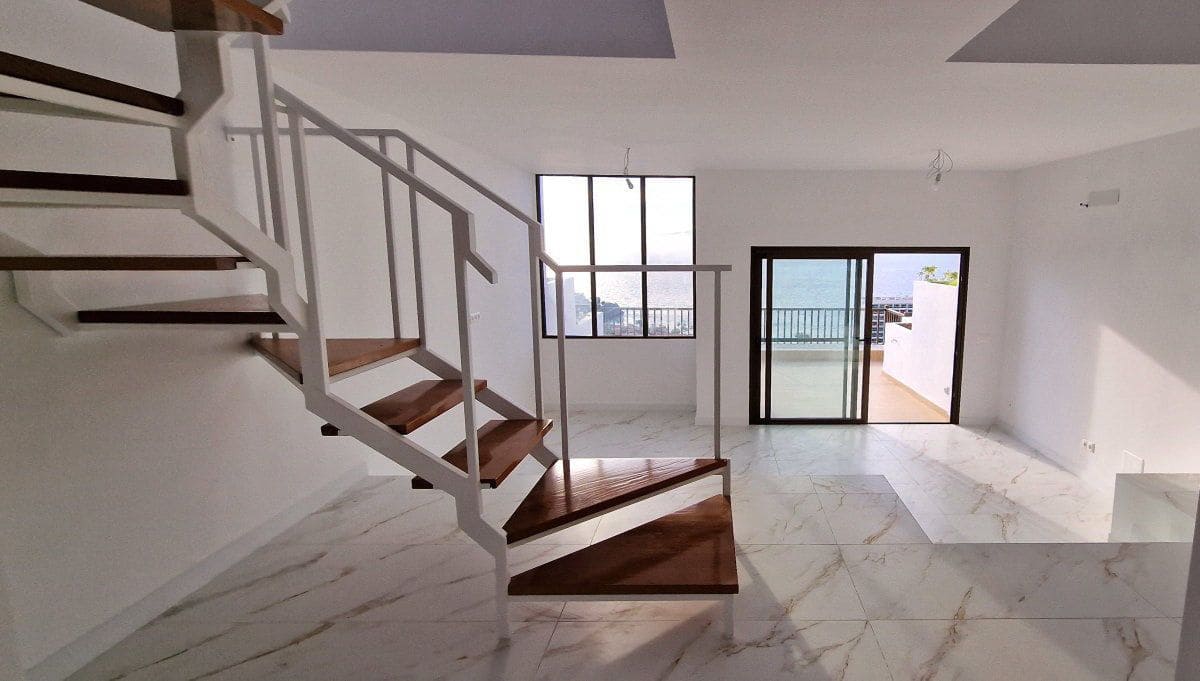 2 soverom Penthouse til salgs i Los Gigantes med svømmebasseng - € 575 000 (Ref: 9128001)