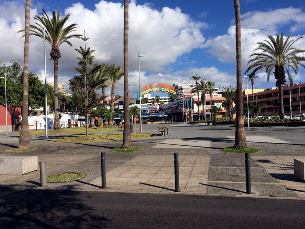 1 quarto Casa em Banda para venda em Playa de las Americas com piscina - 370 000 € (Ref: 9129511)