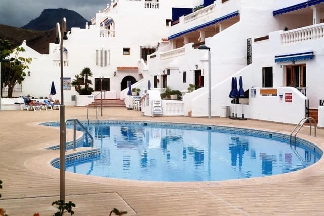 2 slaapkamer Appartement te koop in Los Cristianos, Arona met zwembad - € 367.500 (Ref: 9132139)