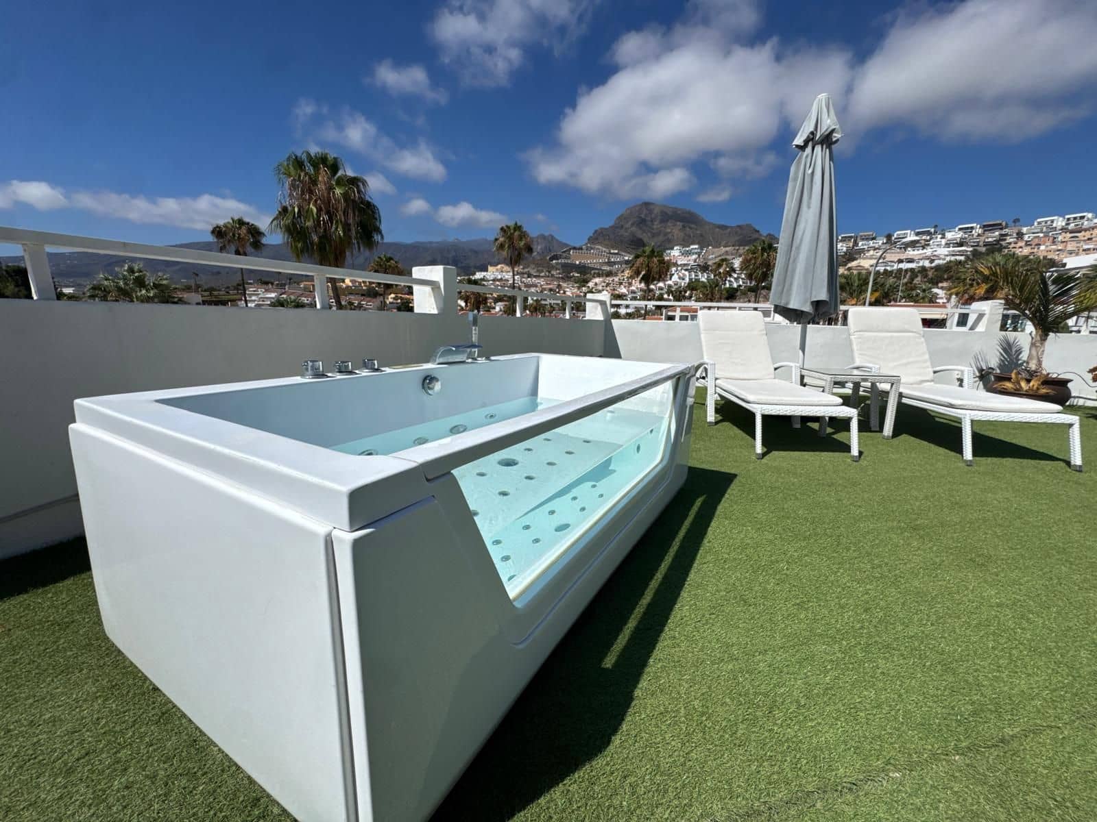 1 quarto Penthouse para venda em Costa Adeje com piscina - 399 000 € (Ref: 9132142)