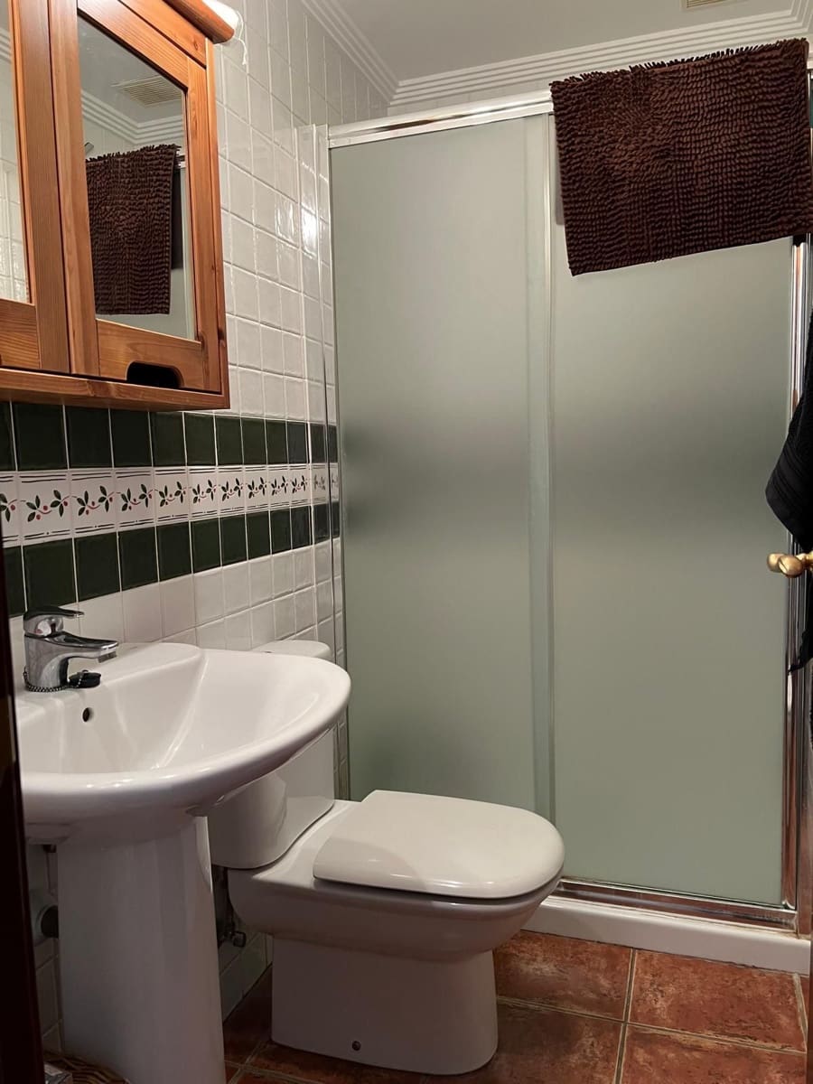 2 soverom Kjedet enebolig til salgs i El Medano med svømmebasseng garasje - € 390 000 (Ref: 9141418)