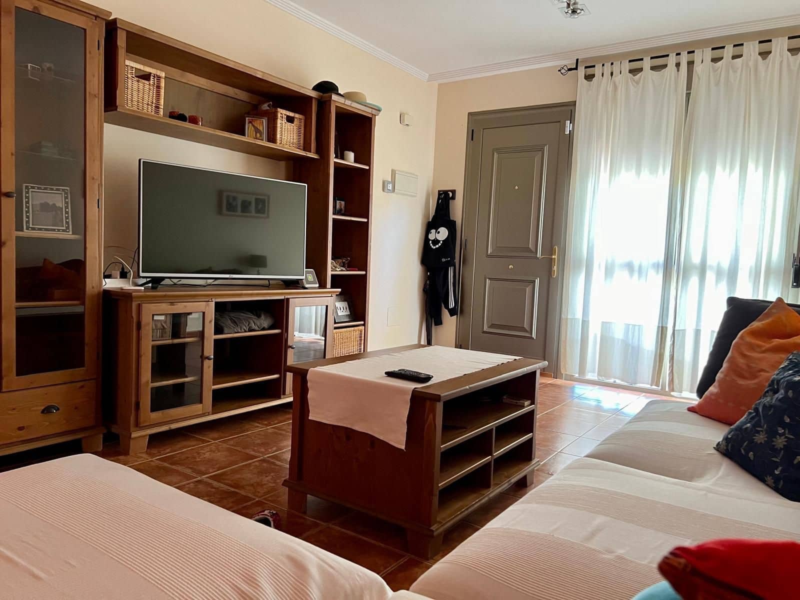 2 soverom Kjedet enebolig til salgs i El Medano med svømmebasseng garasje - € 390 000 (Ref: 9141418)