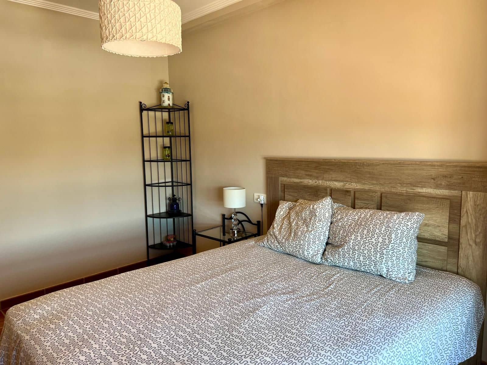 2 soverom Kjedet enebolig til salgs i El Medano med svømmebasseng garasje - € 390 000 (Ref: 9141418)