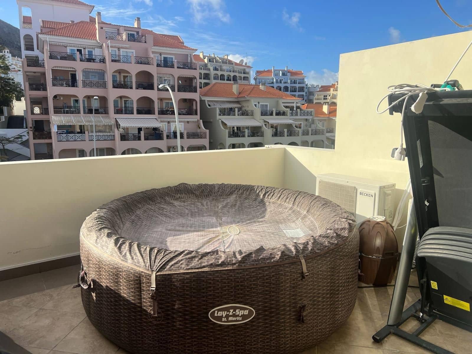 3 soveværelse Villa til salg i Los Cristianos med garage - € 690.000 (Ref: 9151734)