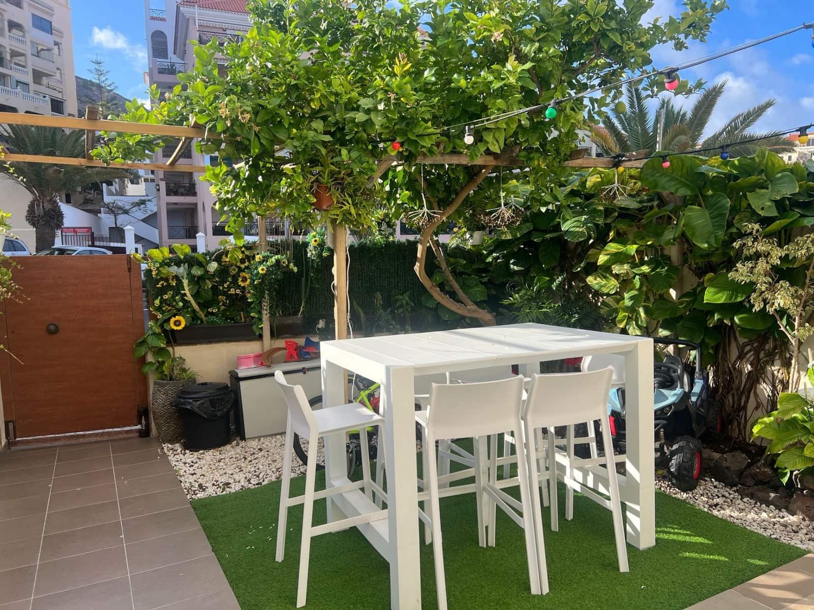 3 soveværelse Villa til salg i Los Cristianos med garage - € 690.000 (Ref: 9151734)