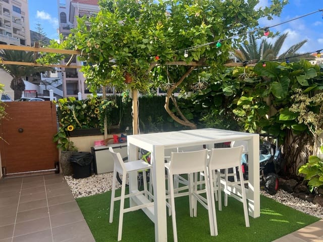 3 soveværelse Villa til salg i Los Cristianos, Arona med garage - € 690.000 (Ref: 9151734)
