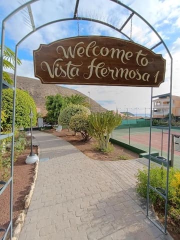 4 soveværelse Villa til salg i Los Cristianos, Arona med swimmingpool garage - € 890.000 (Ref: 9162065)