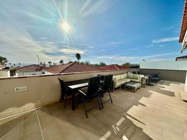 3 soveværelse Villa til leje i Callao Salvaje, Adeje med swimmingpool - € 2.600 (Ref: 9162066)