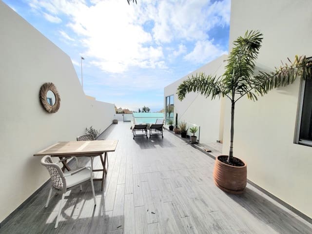 4 soveværelse Semi-Rækkehus til leje i El Madroñal, Adeje med swimmingpool - € 5.400 (Ref: 9163535)