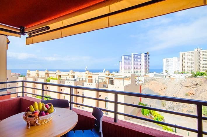 2 soveværelse Byhus til salg i Playa Paraiso med swimmingpool garage - € 365.000 (Ref: 9165536)