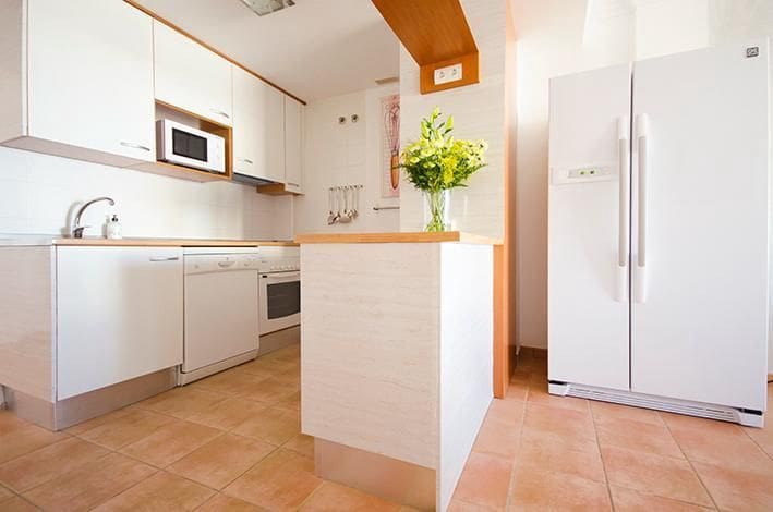 2 soveværelse Byhus til salg i Playa Paraiso med swimmingpool garage - € 365.000 (Ref: 9165536)