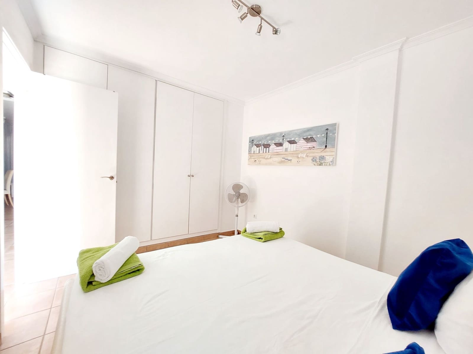 2 soveværelse Byhus til salg i Playa Paraiso med swimmingpool garage - € 365.000 (Ref: 9165536)