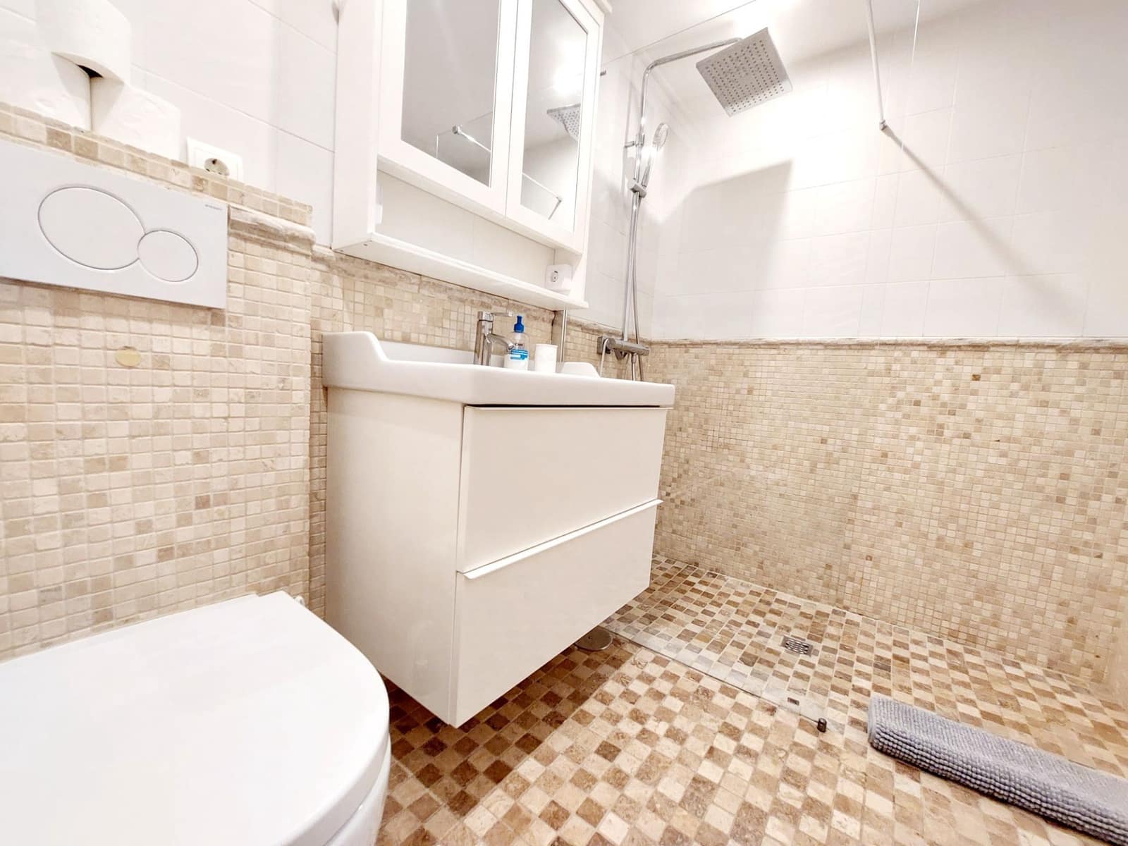 2 soveværelse Byhus til salg i Playa Paraiso med swimmingpool garage - € 365.000 (Ref: 9165536)