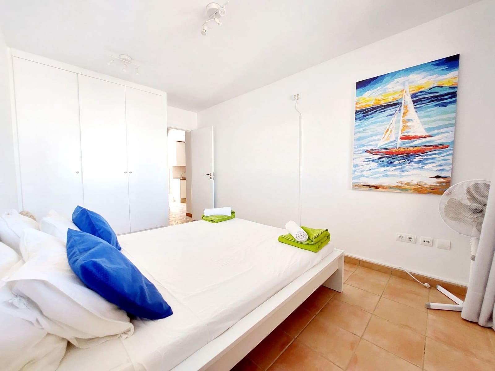 2 soveværelse Byhus til salg i Playa Paraiso med swimmingpool garage - € 365.000 (Ref: 9165536)