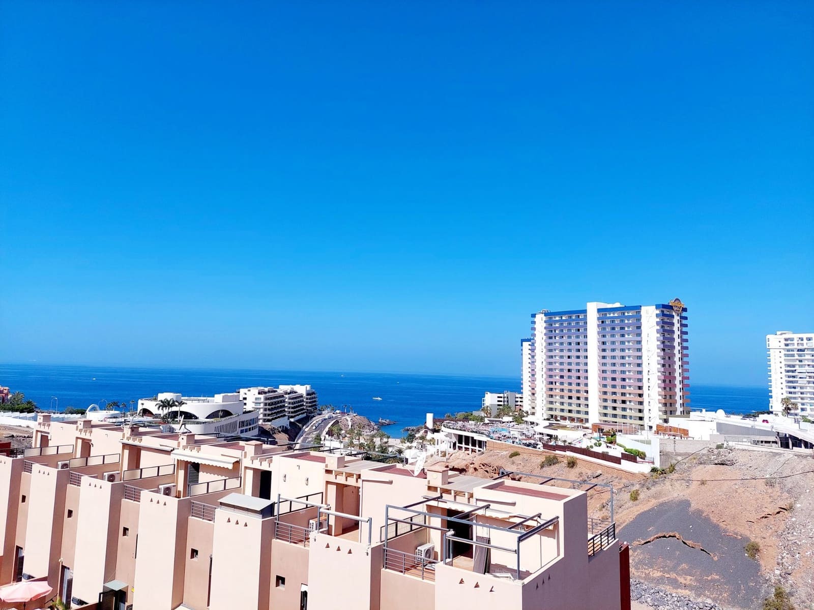 2 soveværelse Byhus til salg i Playa Paraiso med swimmingpool garage - € 365.000 (Ref: 9165536)