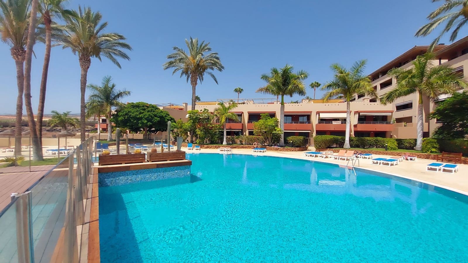 2 soveværelse Byhus til salg i Playa Paraiso med swimmingpool garage - € 365.000 (Ref: 9165536)