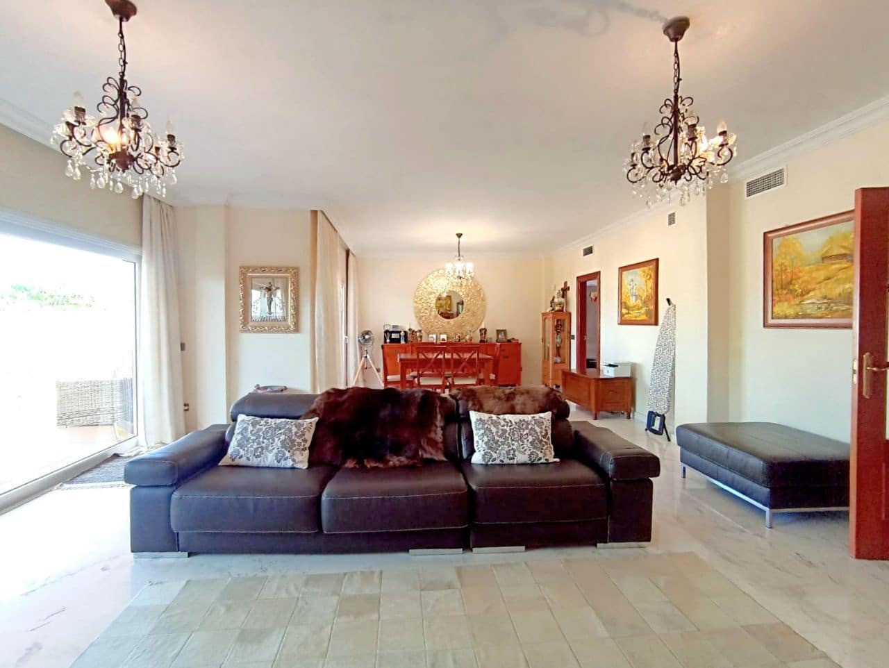 5 soverom Villa til salgs i Puerto Santiago med svømmebasseng garasje - € 890 000 (Ref: 9173225)