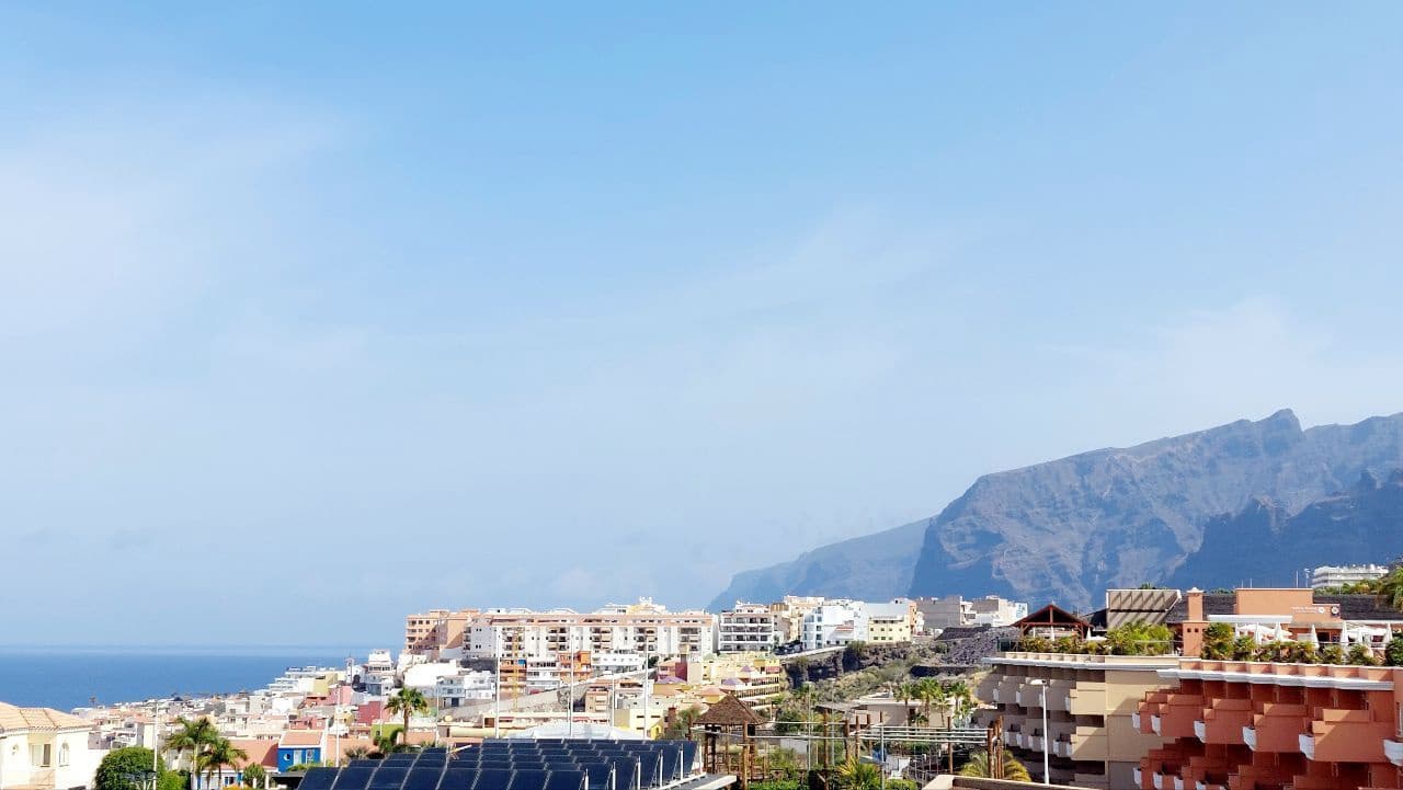 5 soverom Villa til salgs i Puerto Santiago med svømmebasseng garasje - € 890 000 (Ref: 9173225)