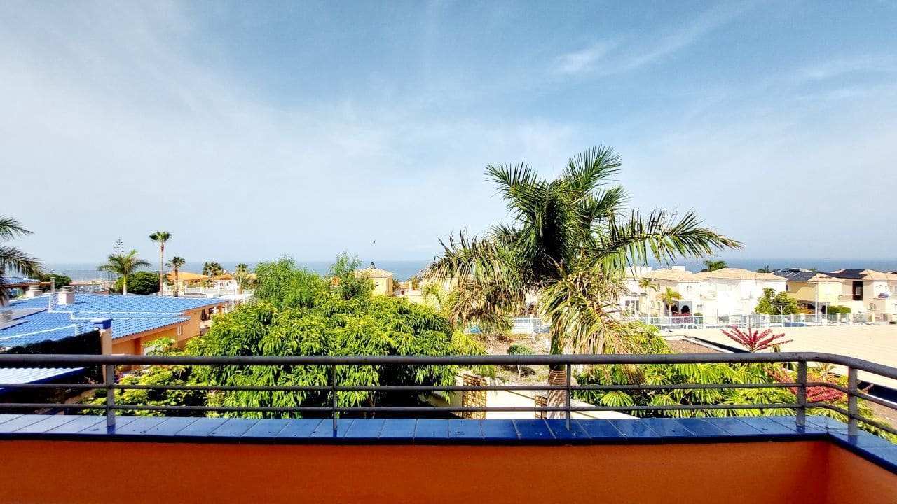 5 soverom Villa til salgs i Puerto Santiago med svømmebasseng garasje - € 890 000 (Ref: 9173225)