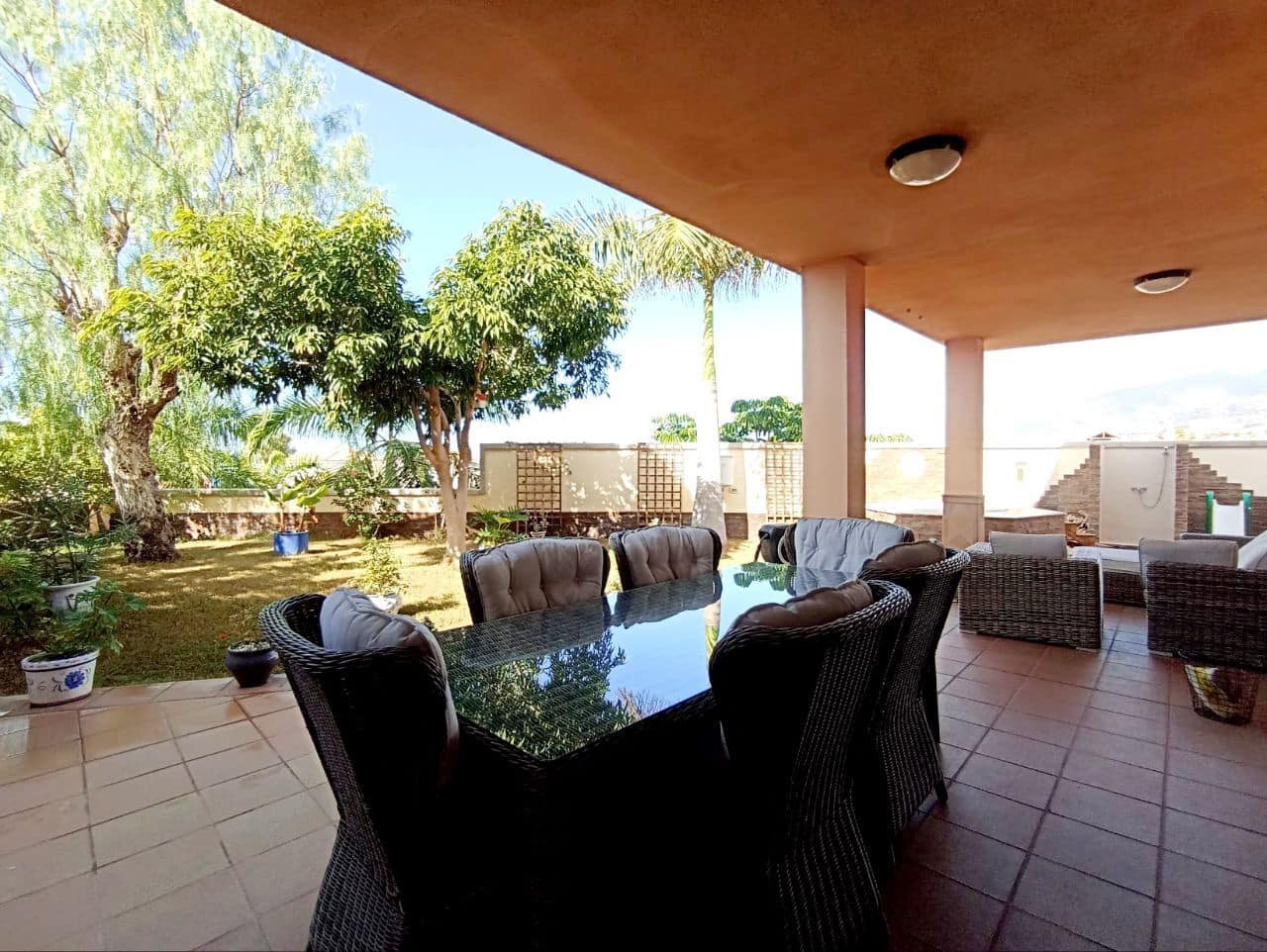 5 soverom Villa til salgs i Puerto Santiago med svømmebasseng garasje - € 890 000 (Ref: 9173225)