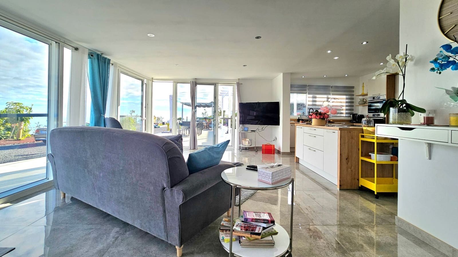 6 soveværelse Finca/Landehus til salg i Guia de Isora med swimmingpool - € 1.200.000 (Ref: 9188103)