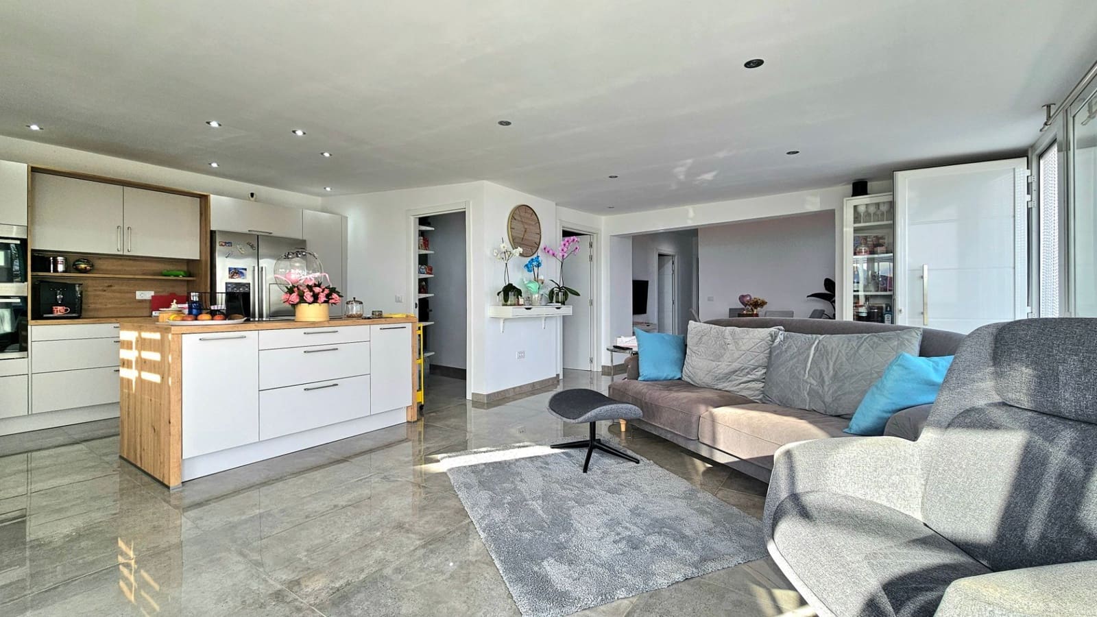 6 soveværelse Finca/Landehus til salg i Guia de Isora med swimmingpool - € 1.200.000 (Ref: 9188103)