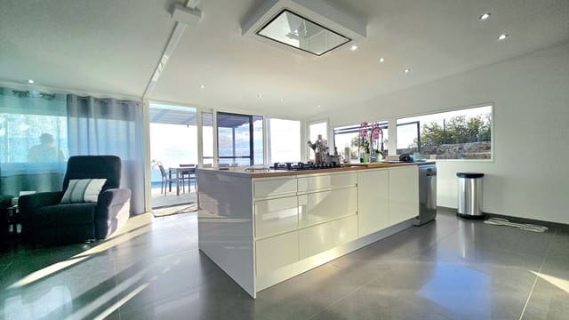 6 soveværelse Finca/Landehus til salg i Guía de Isora med swimmingpool - € 1.200.000 (Ref: 9188103)